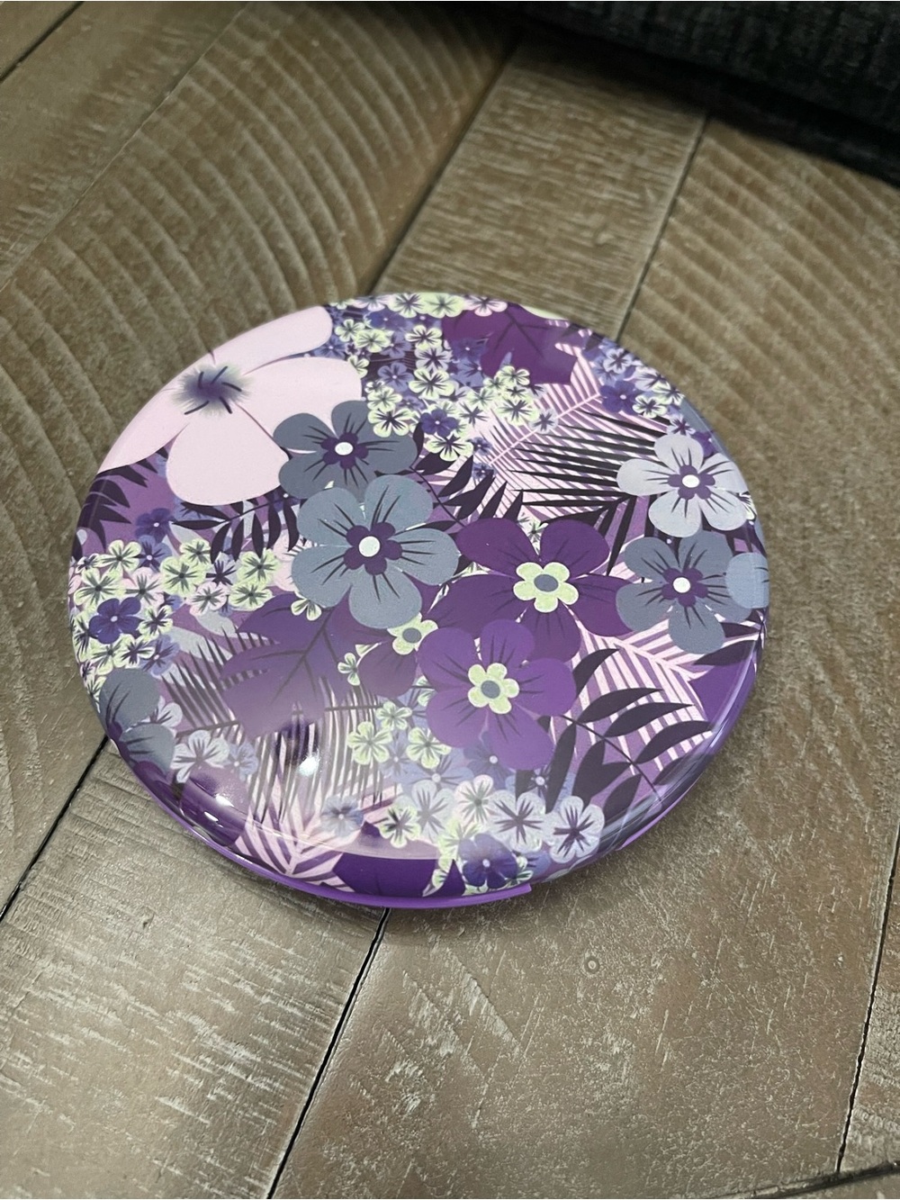 Compact 5x Magnifying Travel Pop Sonic compact Mirror - Purple flowers